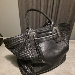 Soft Black leather/shopping bag/overnight bag/braided Leather Details/italy